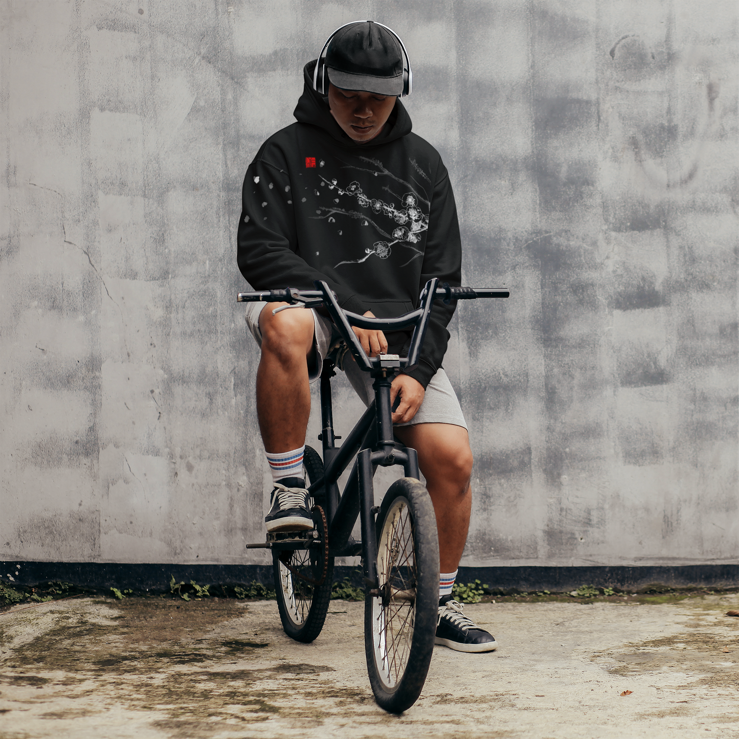 Chinese 梅花 Plum Blossom - Unisex Hoodie - BLACK